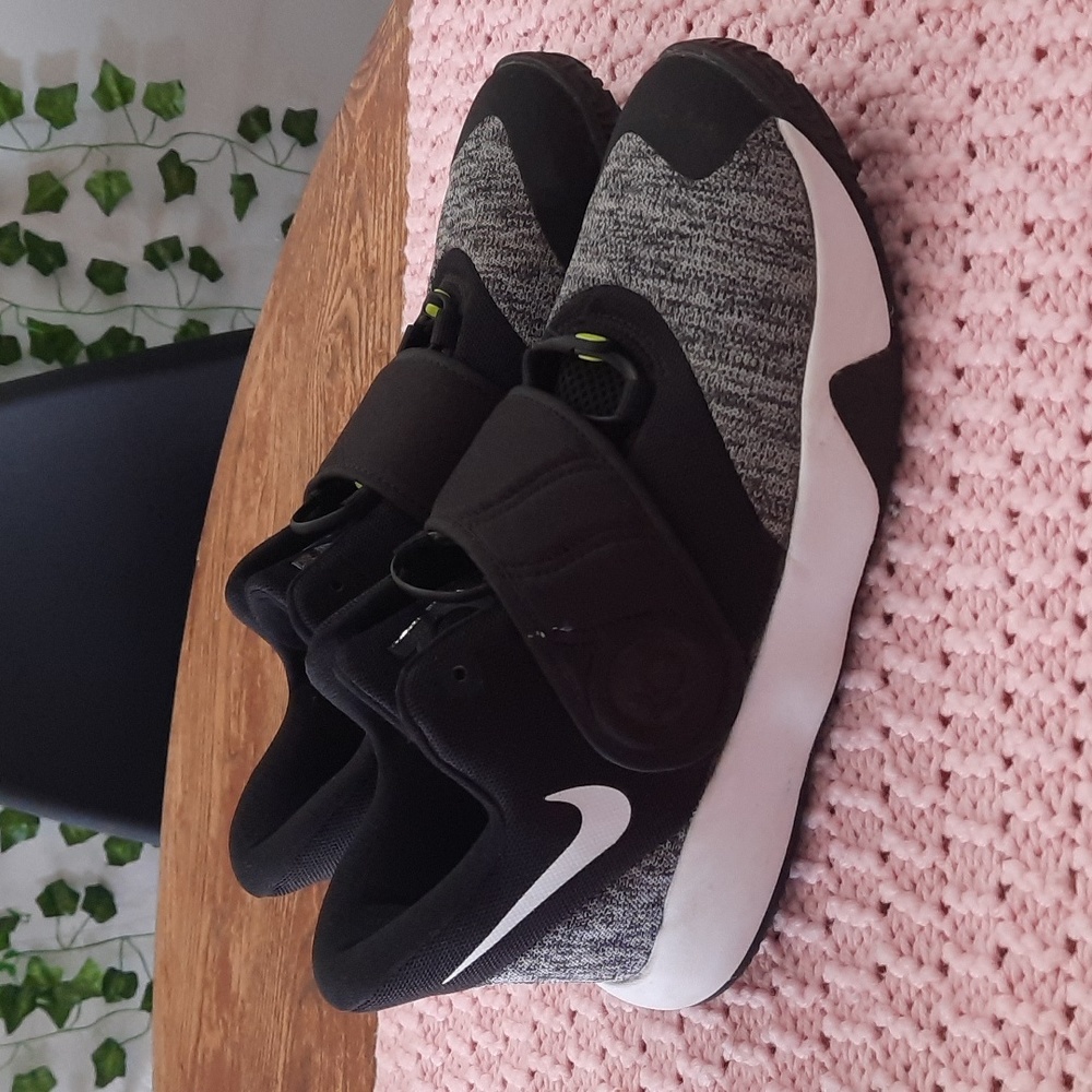 Boys Nike Athletic Shoes